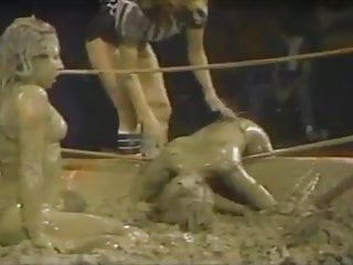 Sue, Female Wrestling, Fighting, Mud Wrestling