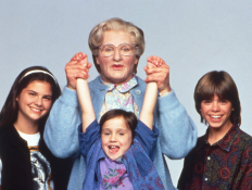 ‘Mrs. Doubtfire’ Teen Star Says Robin Williams Spoke ‘Super Honestly About Mental Health’ and Made Her Feel Like ‘I’m Not a Freak. I Don’t Have to Hide This About Myself’