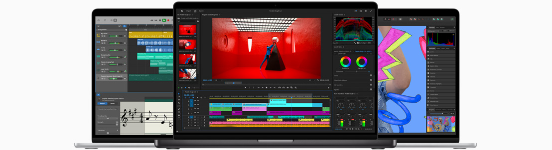 Egy Logic Pro-projektet megjelenítő MacBook Air, egy Final Cut Pro-projektet mutató MacBook Pro és egy iMovie-projektet mutató MacBook Air elölnézeti képe.