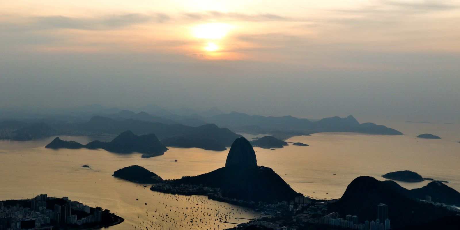 Fãs de Bruno Mars esperam nova data para shows no Rio de Janeiro