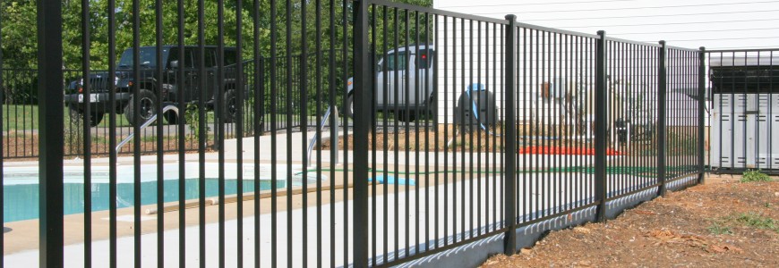 aluminum fence installation