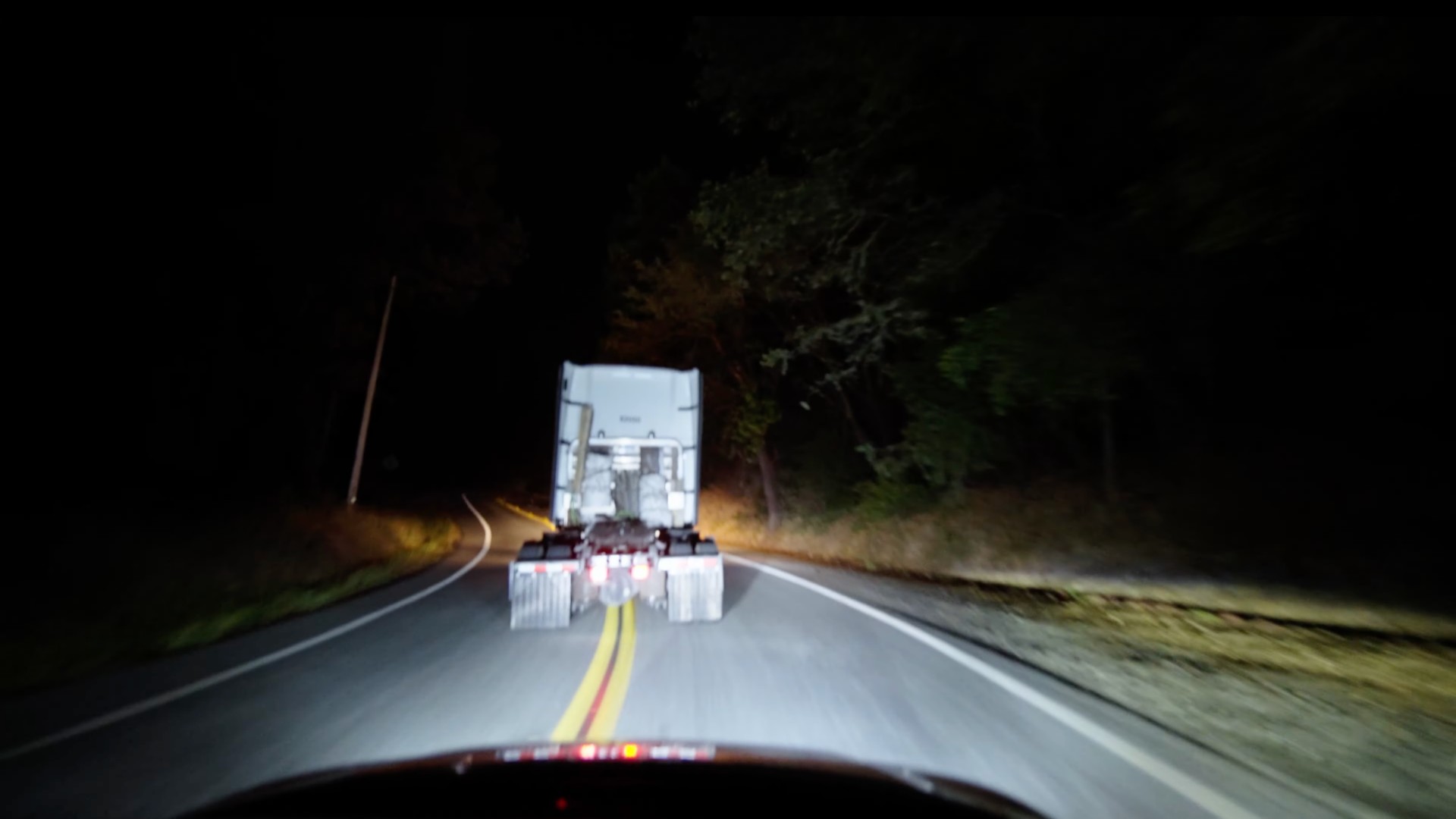 Taking a Semi-Truck on a Midnight Touge Run Is Such a Bad Idea