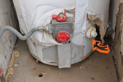 Water heater drain valve