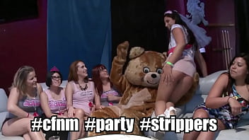 sophia steele, dancing bear, hardcore, party