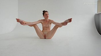 gymnast pussy, naked gymnast, teen gymnast, bridge