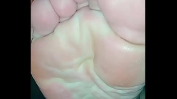 malefeet, toes
