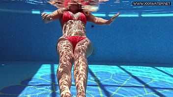 skinny pornstar, underwater babes, mary kalisy, beach