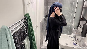 niqab, bathroom, hidden camera, hijab
