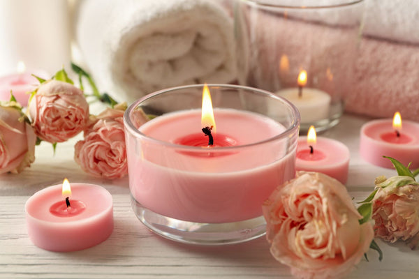 scented candles makes room fragrant