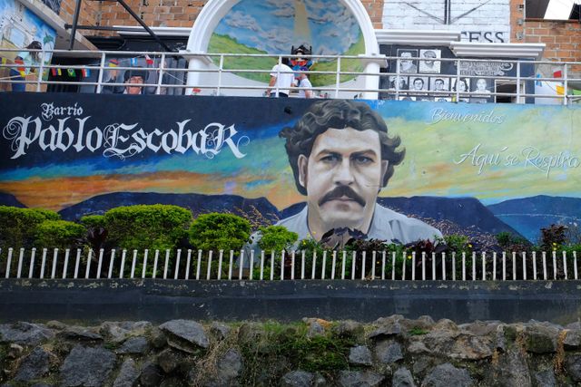 Wandgemälde mit Pablo Escobar in Medellín: Der Drogenbaron kam 1993 bei einer Schießerei mit Sicherheitskräften ums Leben