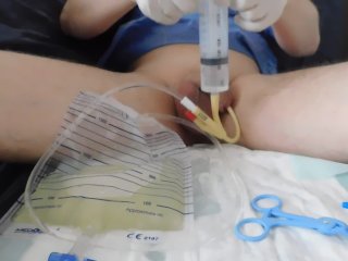 solo male, medical catheter, pissing, salle lavage