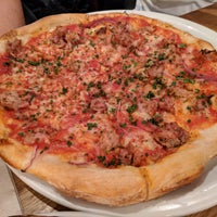 Photo taken at Gialina Pizzeria by Eric T. on 10/23/2017