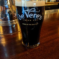 Photo taken at de Vere&amp;#39;s Irish Pub by Andy D. on 7/25/2021