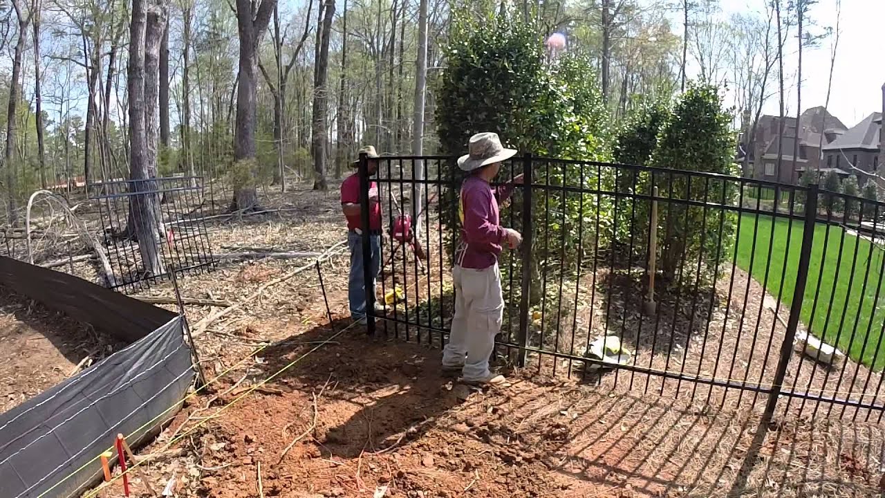 aluminum fence installation