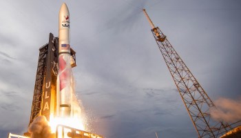Illustration: Vulcan-Centaur rocket with Kuiper satellites