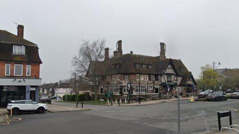 The Station Pub on The Broadway, Stoneleigh