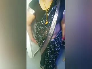MILF, Dick Rubbing, HD Videos, Indian Sexy Saree