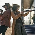 Jonathan Majors and Zazie Beetz in The Harder They Fall (2021)