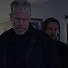 Ron Perlman and Tommy Flanagan in Sons of Anarchy (2008)
