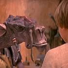 Jake Lloyd and Lewis Macleod in Star Wars: Episode I - The Phantom Menace (1999)
