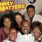 Reginald VelJohnson, Darius McCrary, Jo Marie Payton, Michelle Thomas, Jaleel White, and Kellie Shanygne Williams in Family Matters (1989)