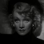 Marlene Dietrich in Pittsburgh (1942)