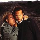 Billy Crystal and Danny DeVito in Throw Momma from the Train (1987)