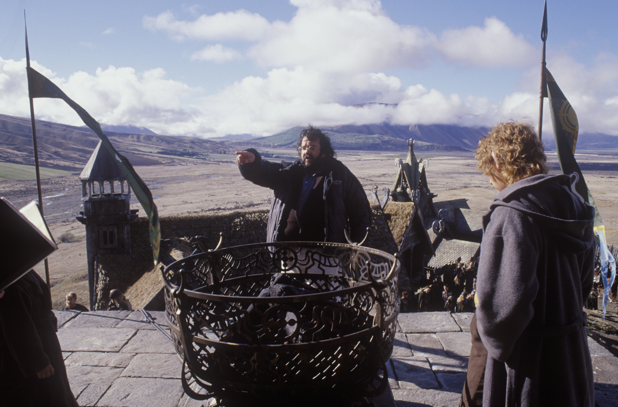 Peter Jackson and Dominic Monaghan in The Lord of the Rings: The Return of the King (2003)