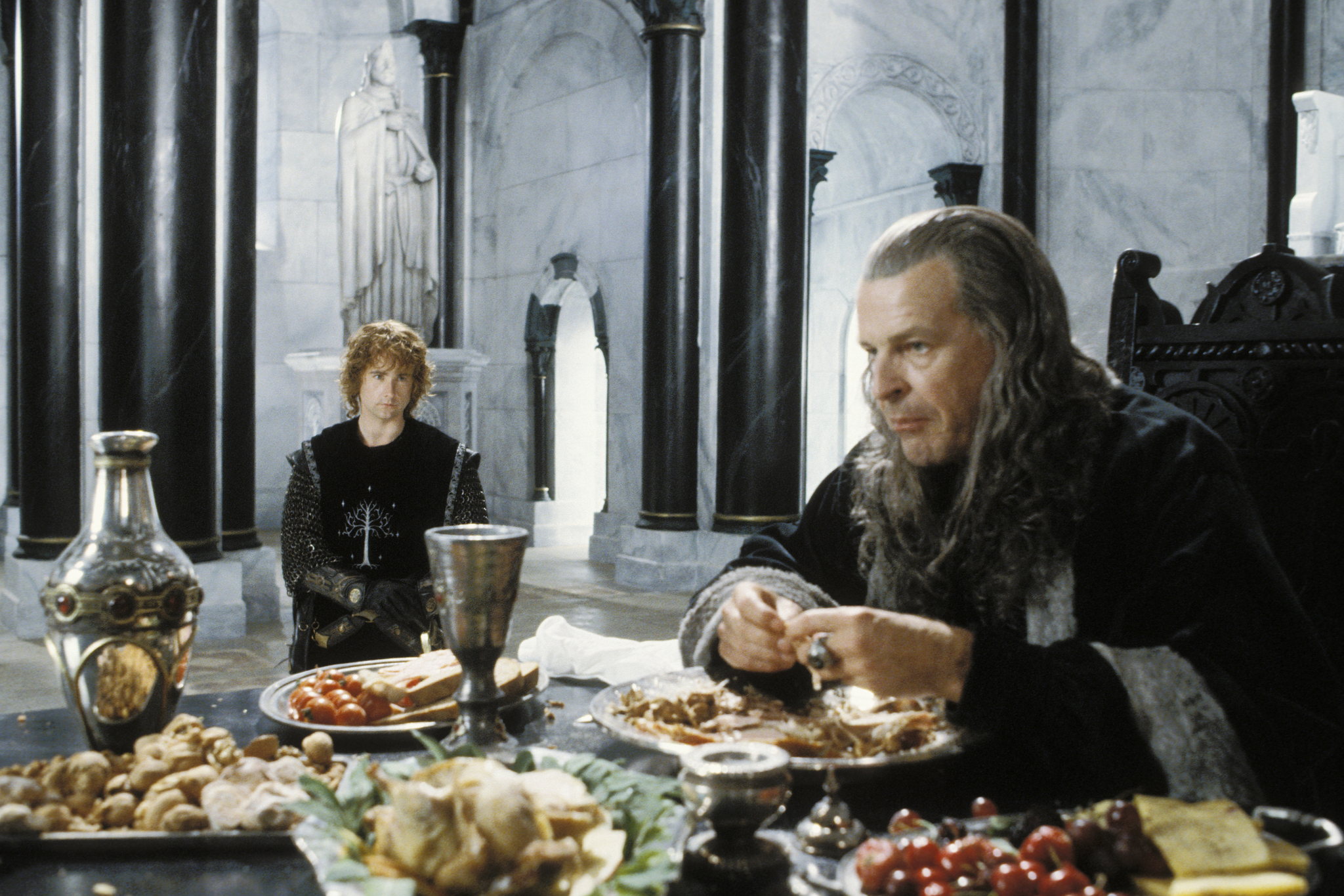Billy Boyd and John Noble in The Lord of the Rings: The Return of the King (2003)