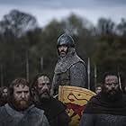 Tony Curran and Chris Pine in Outlaw King (2018)