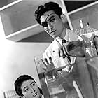 Akihiko Hirata and Momoko Kôchi in Godzilla (1954)