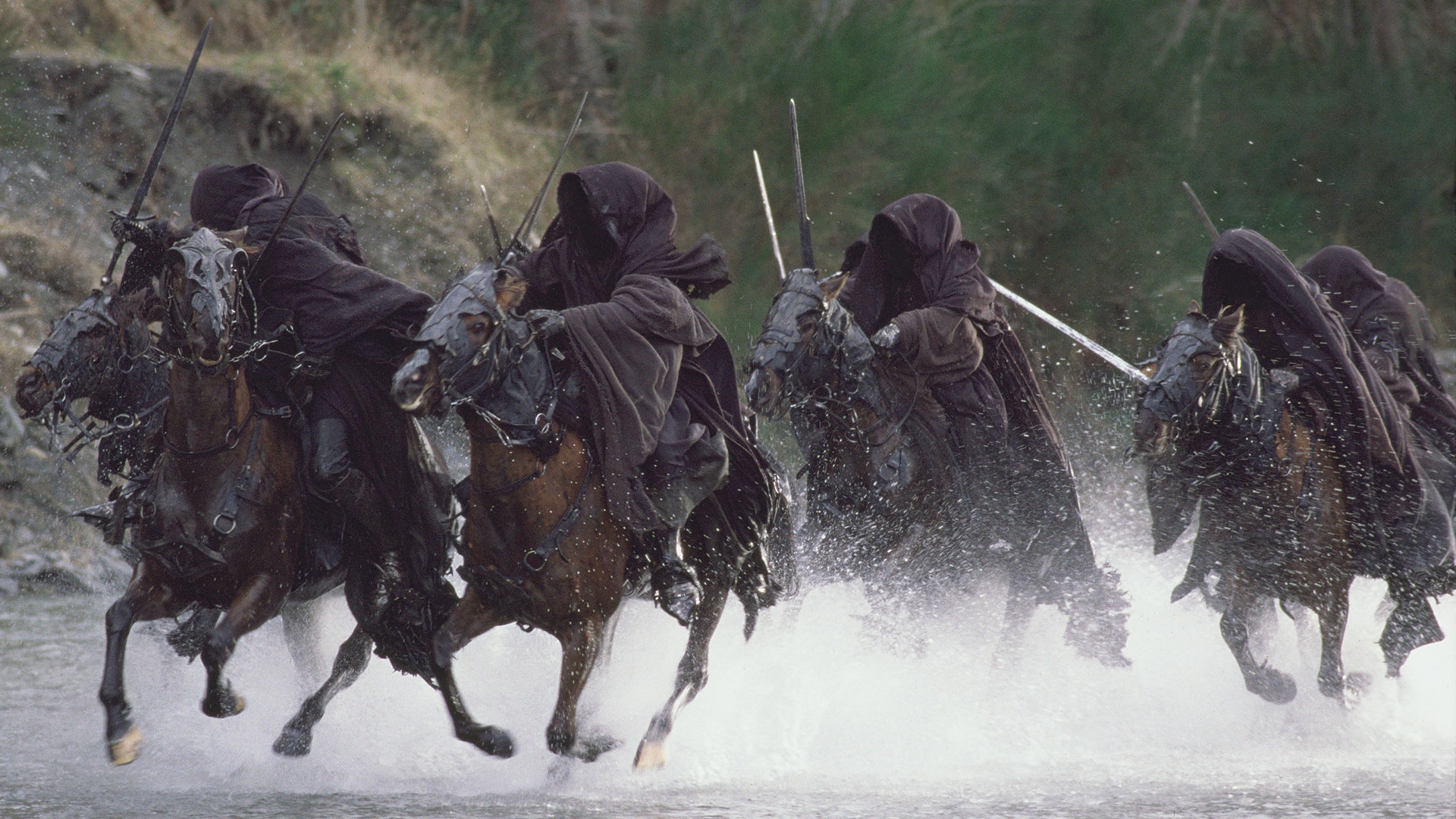 Jed Brophy and Shane Rangi in The Lord of the Rings: The Fellowship of the Ring (2001)