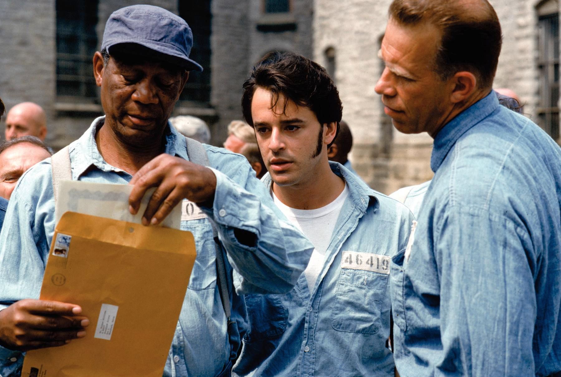 Morgan Freeman, Gil Bellows, and Brian Libby in The Shawshank Redemption (1994)