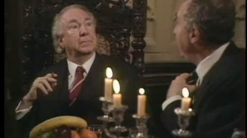 Nigel Hawthorne and Frank Middlemass in Yes, Prime Minister (1986)