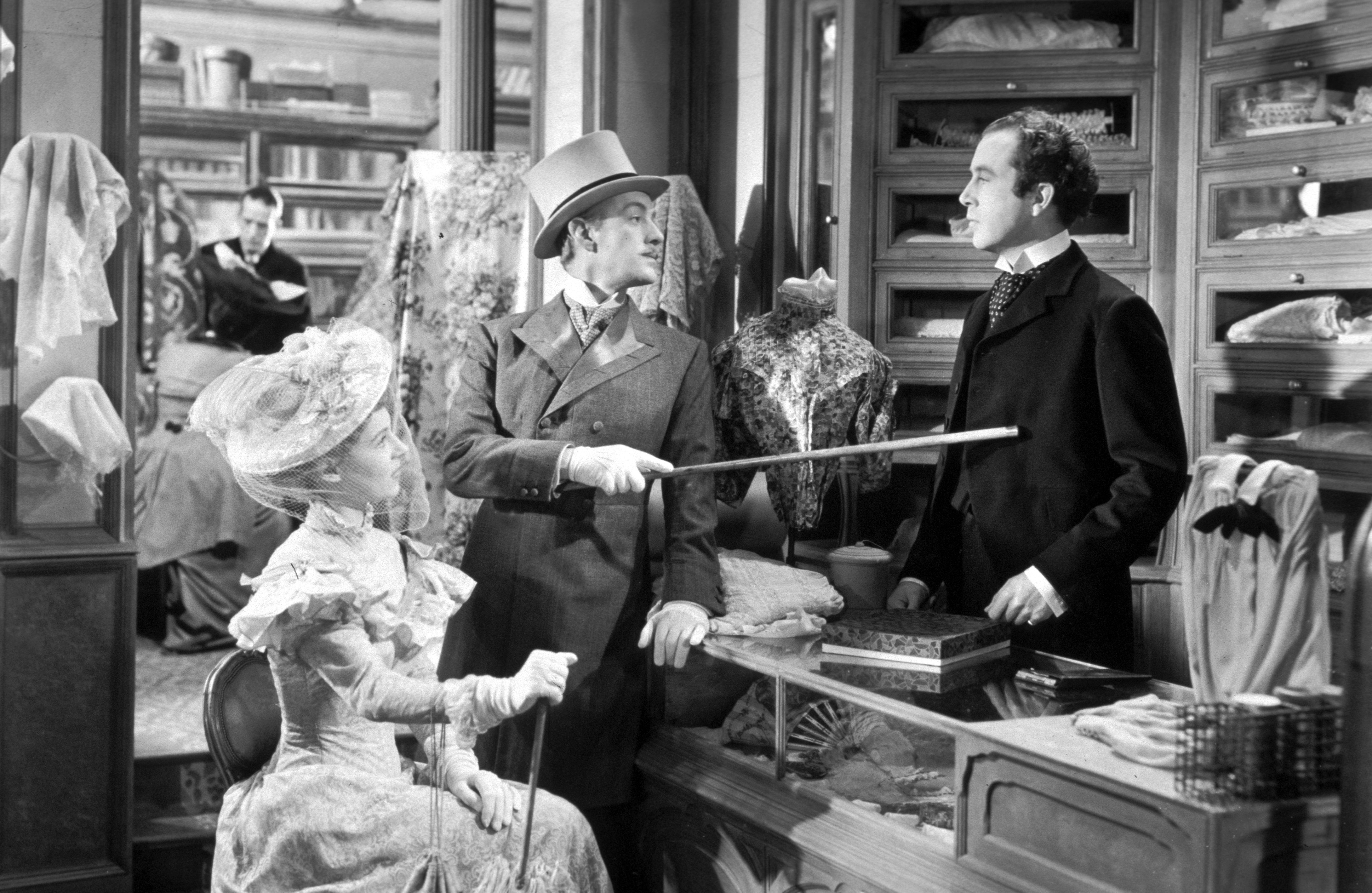 Alec Guinness, Dennis Price, and Anne Valery in Kind Hearts and Coronets (1949)