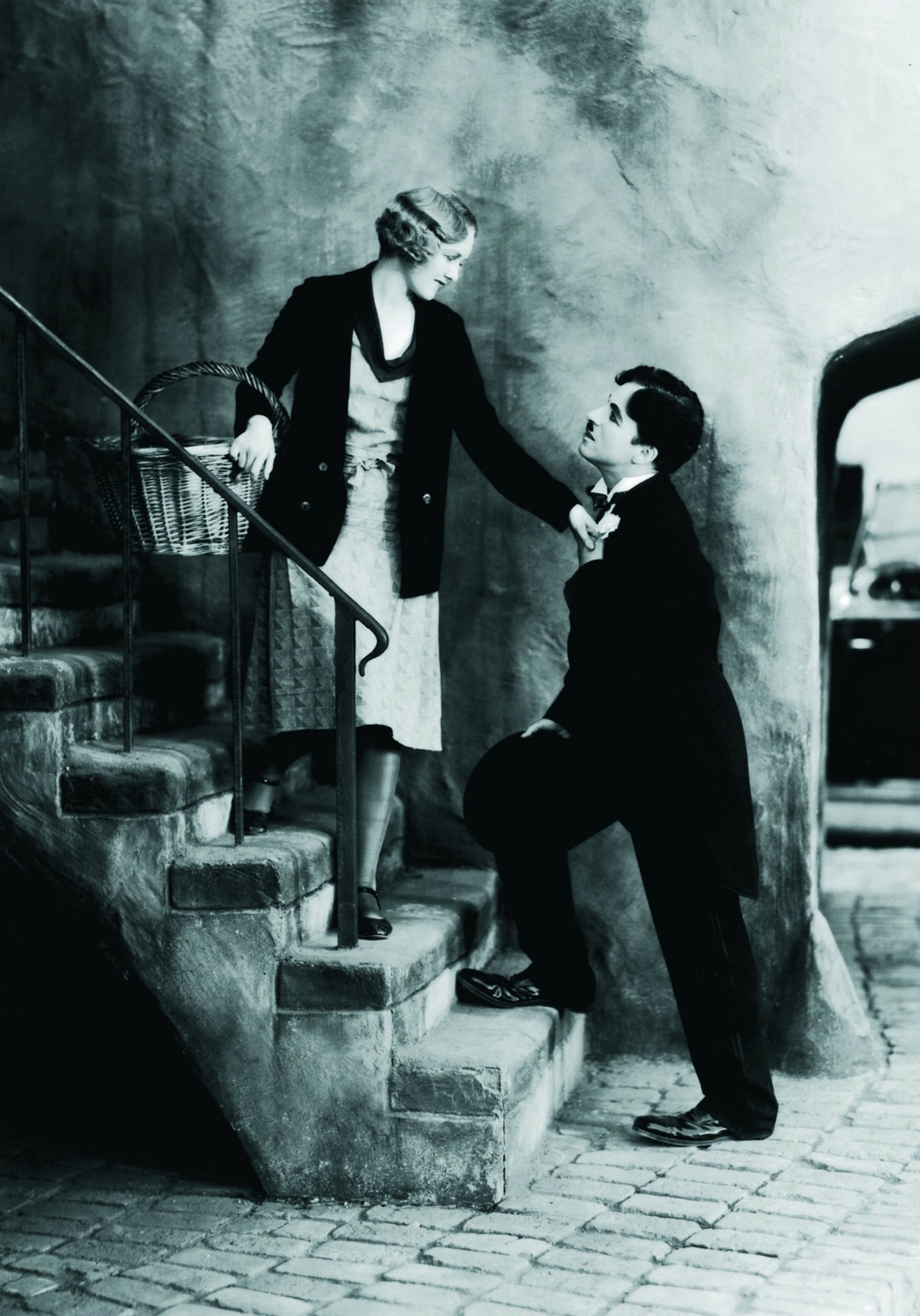 Charles Chaplin and Virginia Cherrill in City Lights (1931)