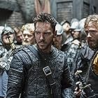 Jonathan Rhys Meyers and Moe Dunford in Vikings (2013)