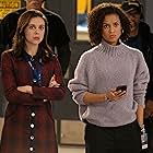 Gugu Mbatha-Raw and Bel Powley in The Morning Show (2019)
