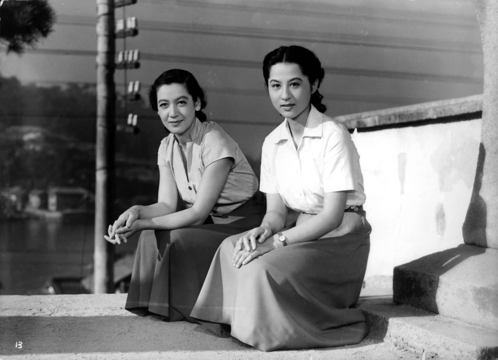 Setsuko Hara and Kyôko Kagawa in Tokyo Story (1953)