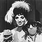 Jim Henson, Dave Goelz, and Liza Minnelli in The Muppet Show (1976)