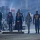 Dominic Purcell, David Ramsey, Brandon Routh, Willa Holland, Caity Lotz, Melissa Benoist, and Franz Drameh in The Flash (2014)