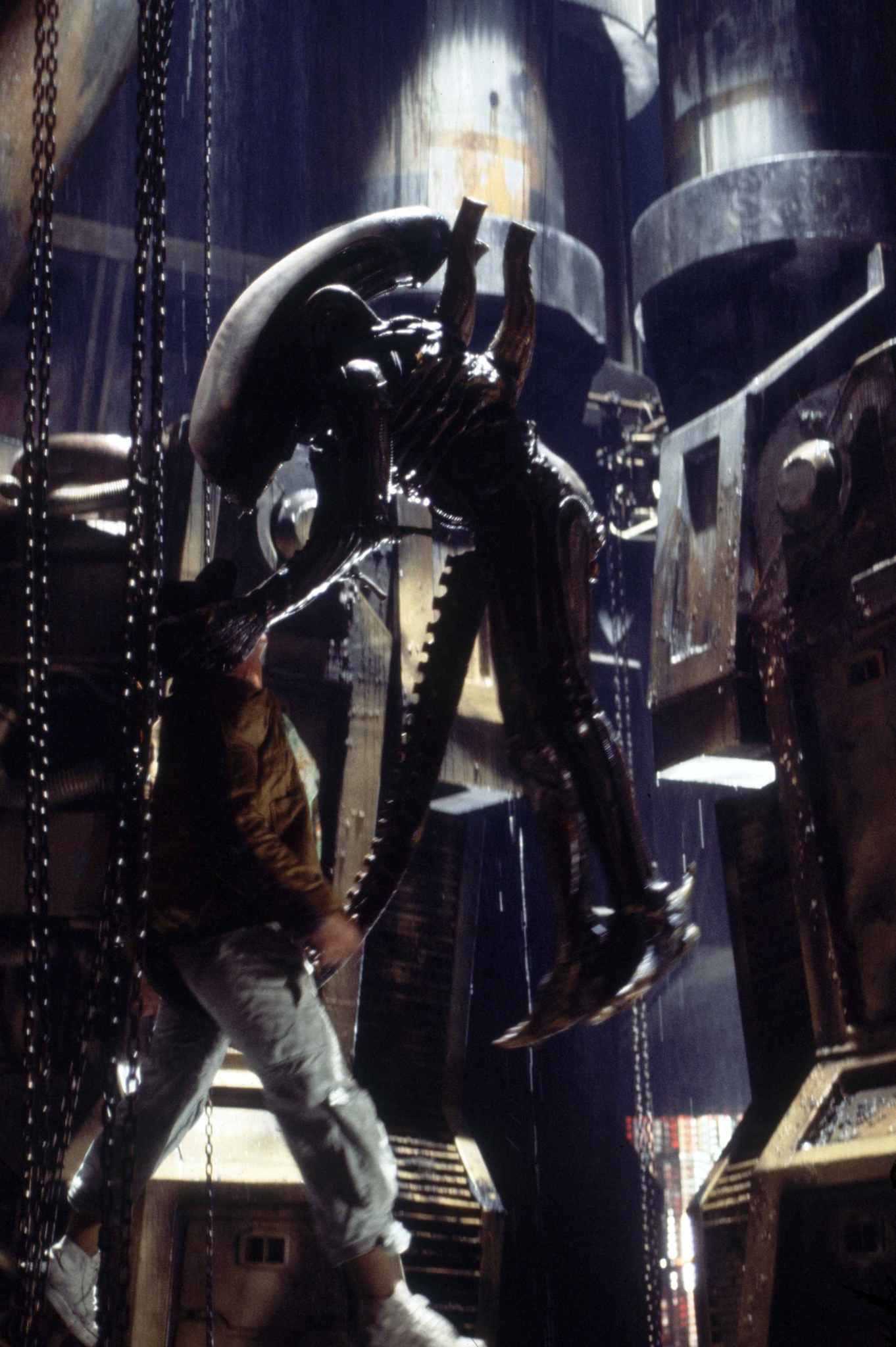 Harry Dean Stanton, Bolaji Badejo, and Percy Edwards in Alien (1979)