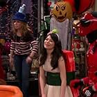Miranda Cosgrove and Jennette McCurdy in iCarly (2007)