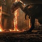 Bryce Dallas Howard and Justice Smith in Jurassic World: Fallen Kingdom (2018)