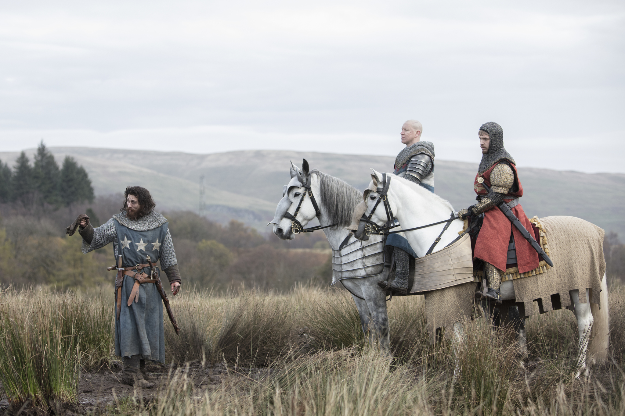Sam Spruell, Aaron Taylor-Johnson, and Billy Howle in Outlaw King (2018)