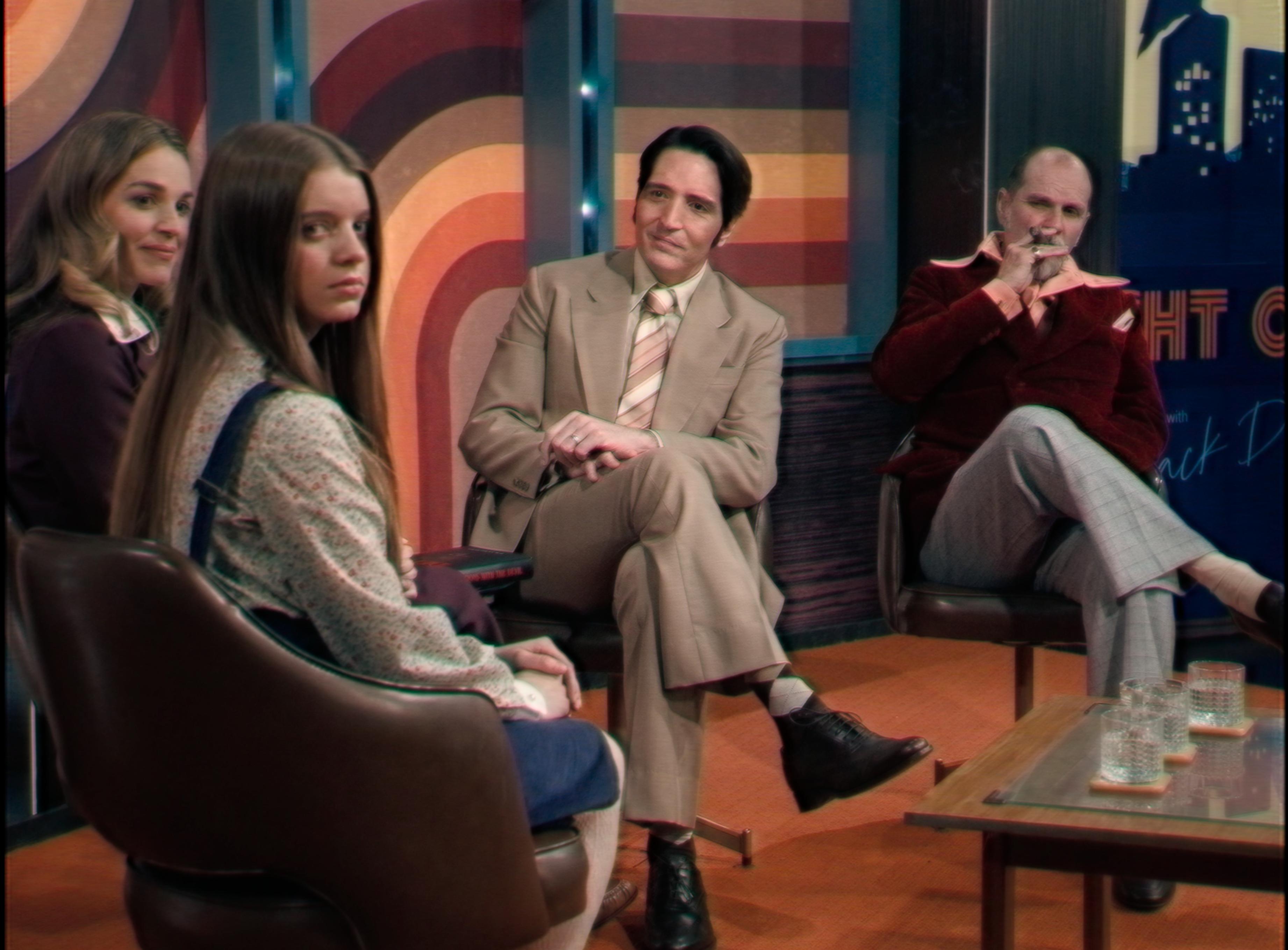 Ian Bliss, Laura Gordon, David Dastmalchian, and Ingrid Torelli in Late Night with the Devil (2023)