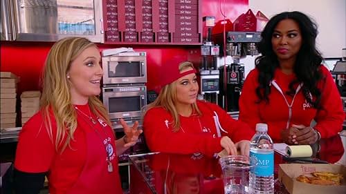 The Celebrity Apprentice: Piers Visits The Women