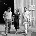 Marlon Brando, Fred Zinnemann, and Teresa Wright in The Men (1950)
