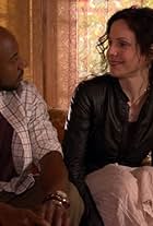 Mary-Louise Parker and Romany Malco in Weeds (2005)