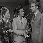 Ana María Campoy, Fernando Fernán Gómez, and Guadalupe Muñoz Sampedro in Es peligroso asomarse al exterior (1946)